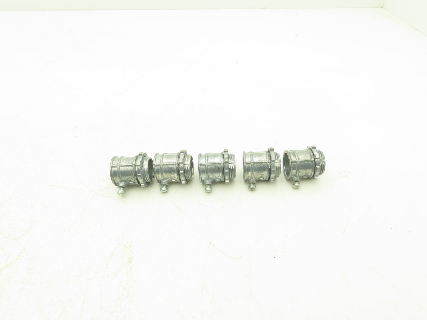 Bridgeport EMT Connector Fitting 3/4" Steel Phillips Head Set Screw Lot of 100