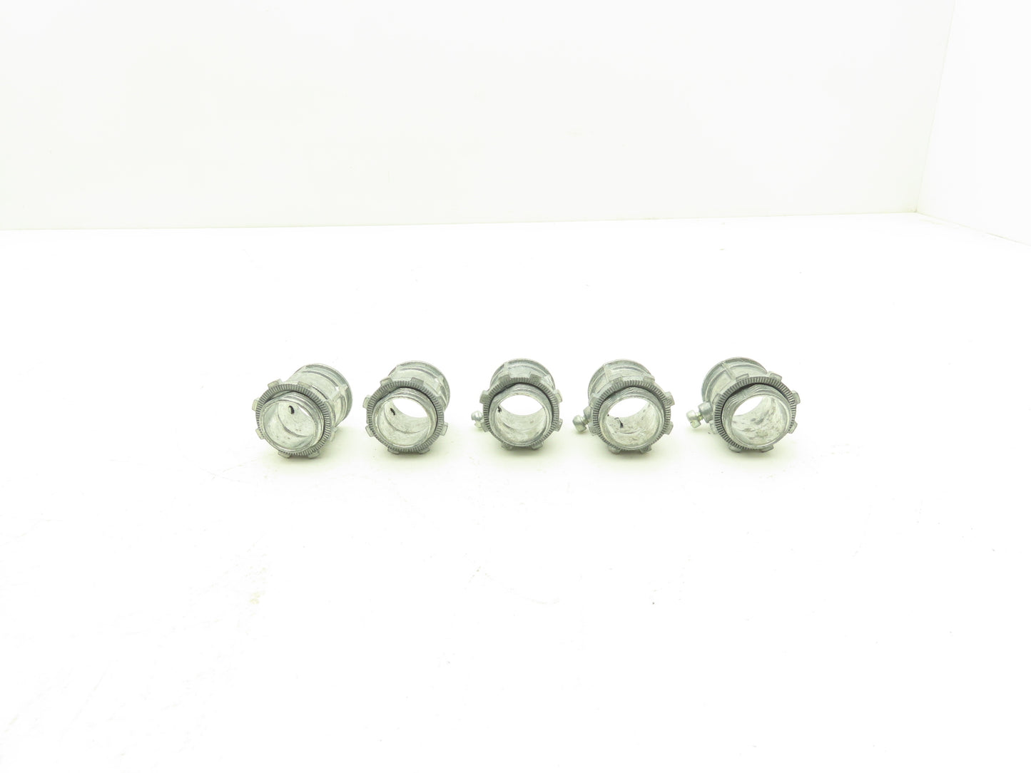 Bridgeport EMT Connector Fitting 3/4" Steel Phillips Head Set Screw Lot of 100