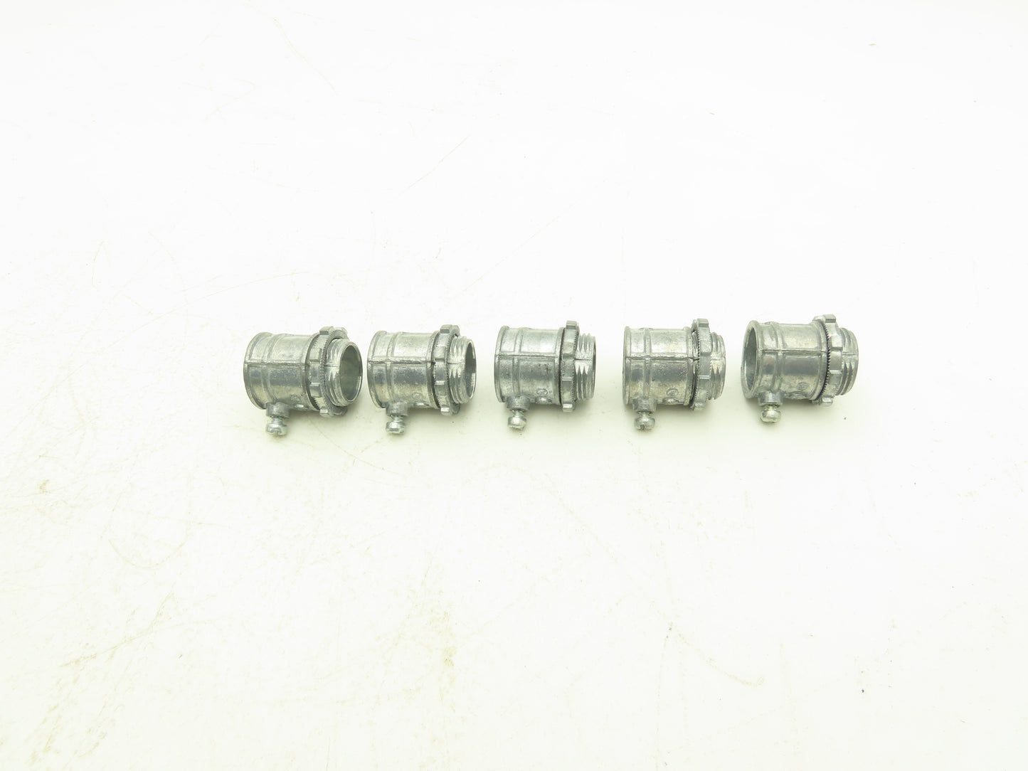 Bridgeport EMT Connector Fitting 3/4" Steel Phillips Head Set Screw Lot of 100