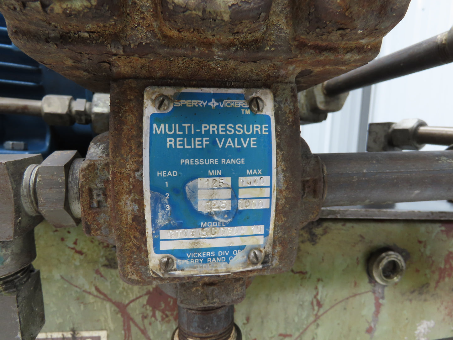 Vickers V101P4P1A20 Hydraulic Power Unit 12 Gal 4gpm 2500psi 3Hp 230/460V 3PH