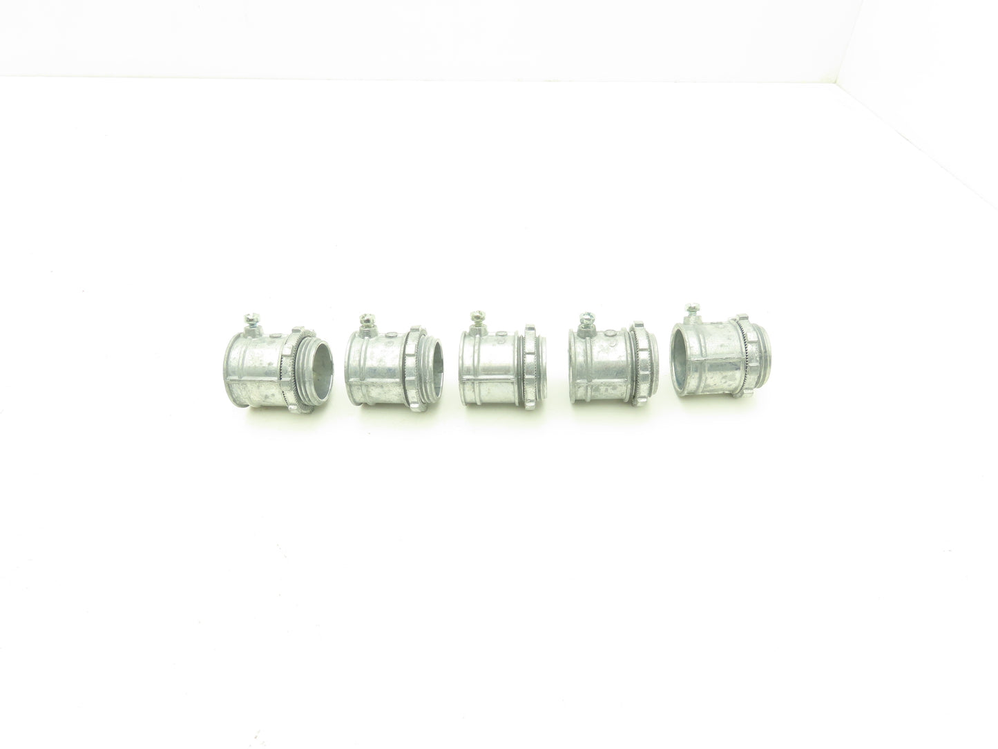 Bridgeport EMT Connector Fitting 1" Steel Phillips Head Set Screw Lot of 100