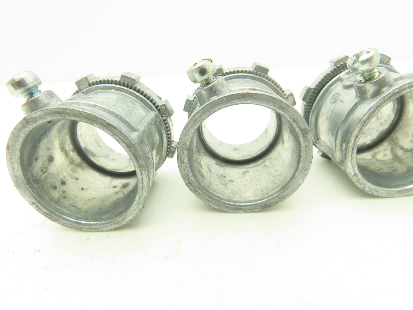 Bridgeport EMT Connector Fitting 1" Steel Phillips Head Set Screw Lot of 100