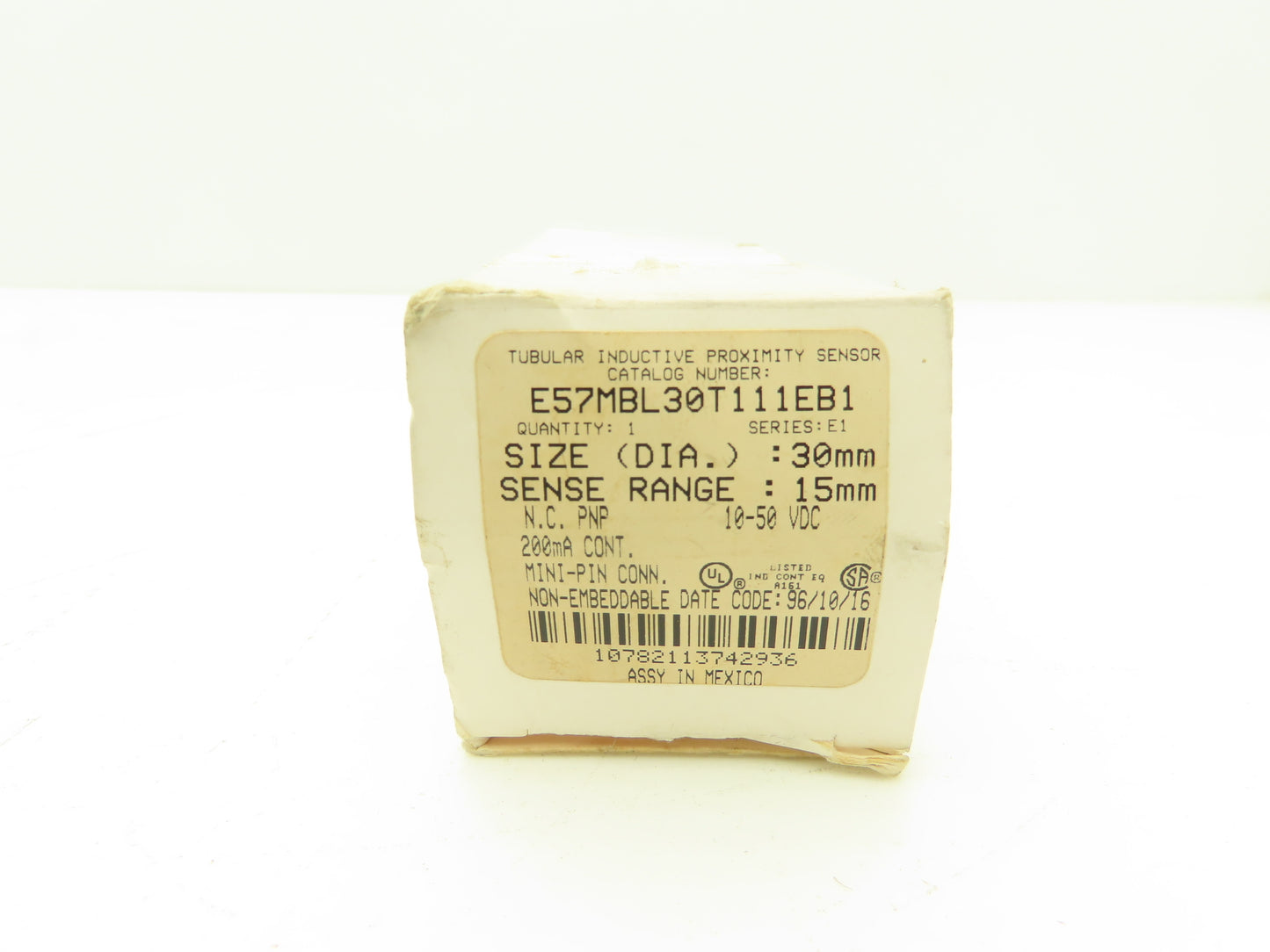 Cutler Hammer E57MBL30T111EB1 Proximity Sensor 30mm Dia 10-50VDC Range 15mm