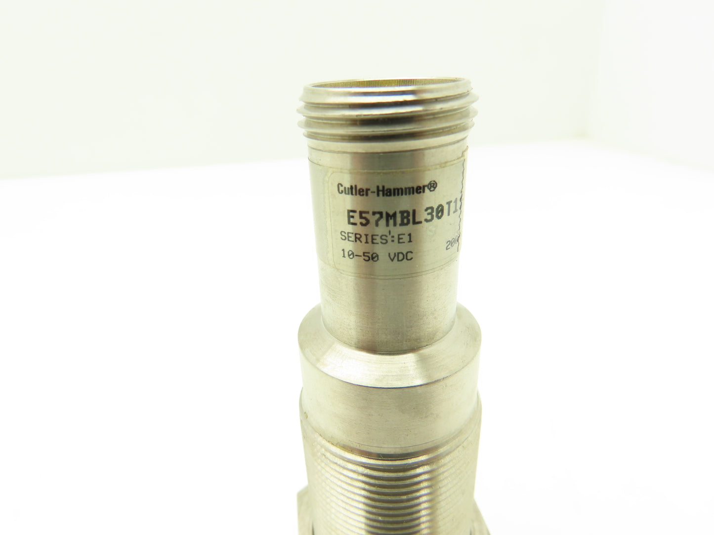 Cutler Hammer E57MBL30T111EB1 Proximity Sensor 30mm Dia 10-50VDC Range 15mm