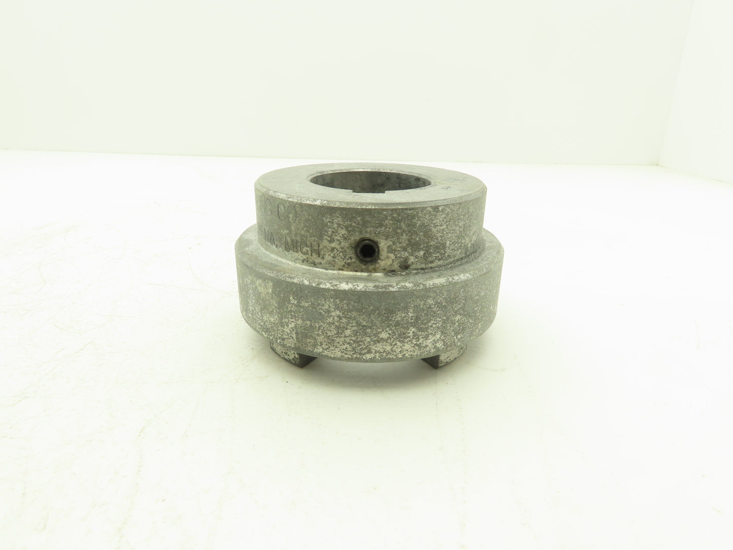 Magnaloy M50020416 Coupling 4 Tooth Magnesium 2-1/2" Bore x 1/2" Keyway Lot of 2