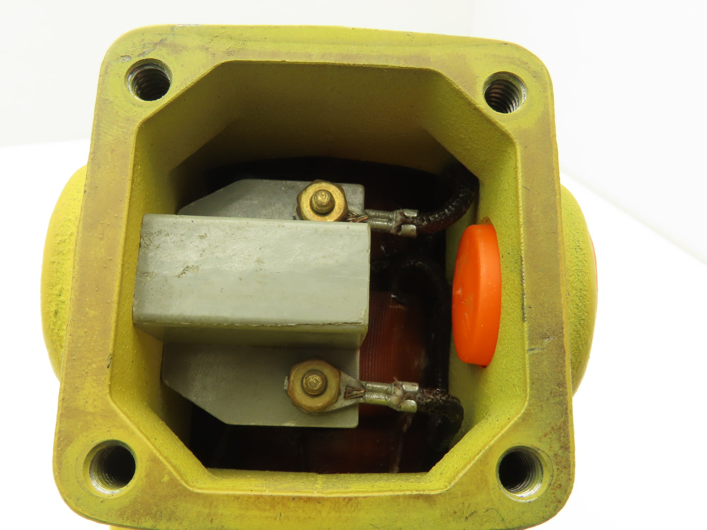 Asco Red-Hat AV57 431 Solenoid Valve 2-Way 1/2" Pipe 150psi Steam Service 115V