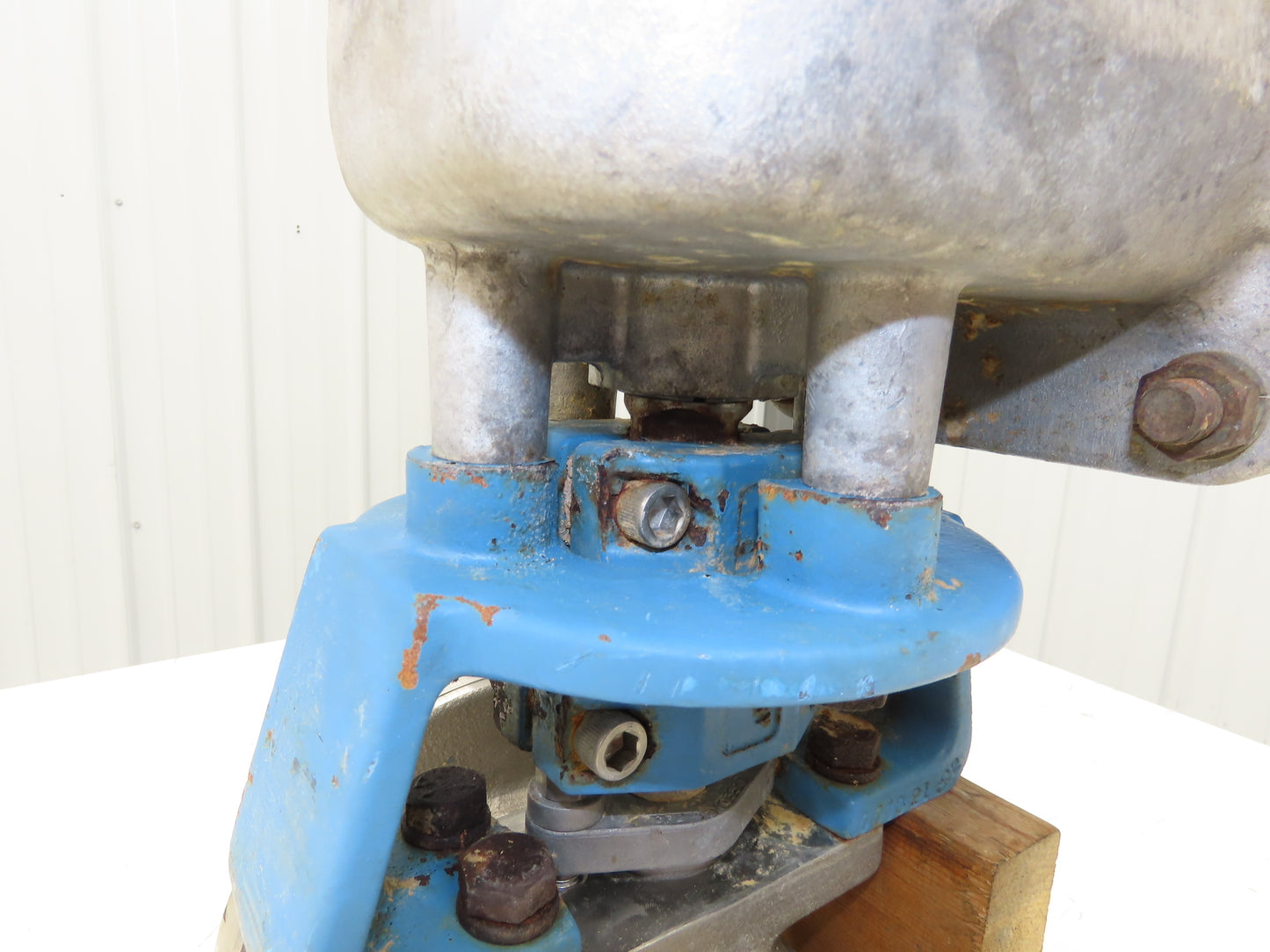 Jamesbury 3" 7150 31 3600MTT Stainless Ball Valve 316SS Flanged ST-200B Actuator