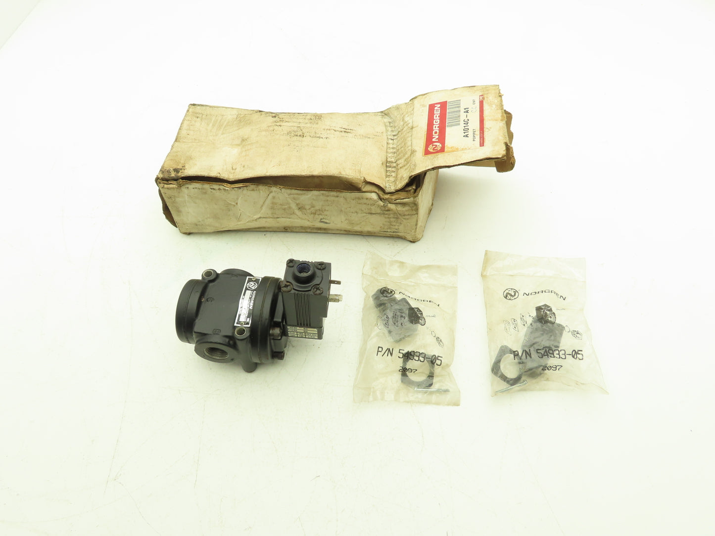 Norgren A1014C-A1 Poppet Solenoid Valve W 120VAC Control 1/2" NPT 150 PSIG NC