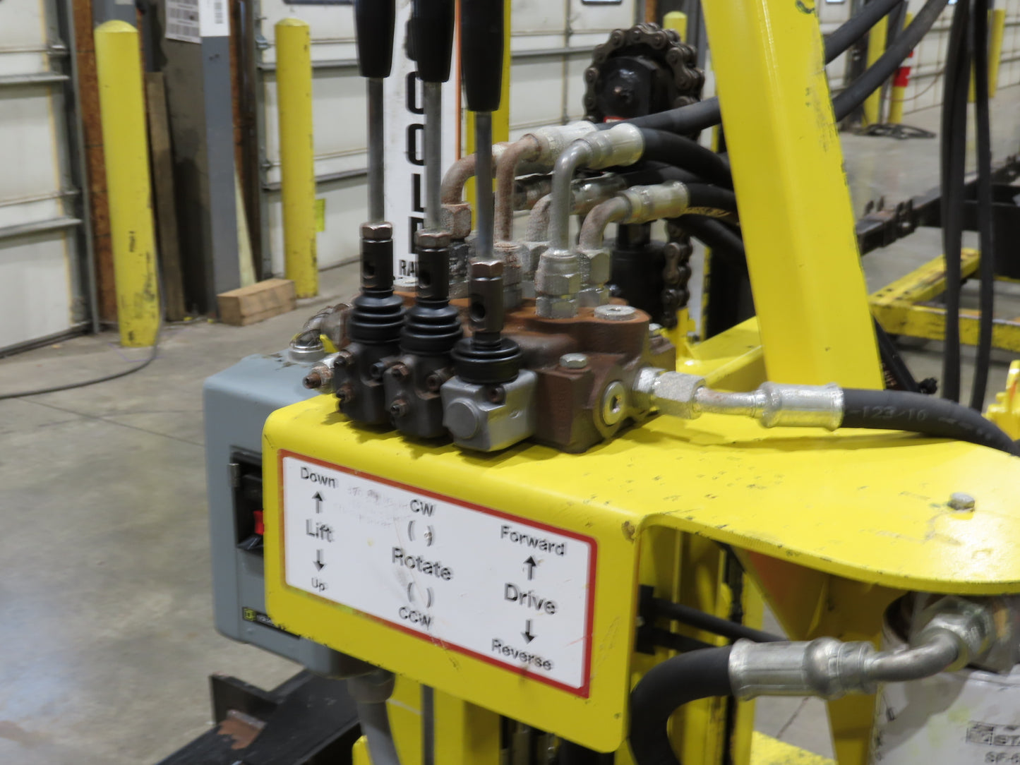 PWI 4K72R Mobile Frame Chassis Rotator RV Trailer Hydraulic 230/480V 3Ph 4000lbs