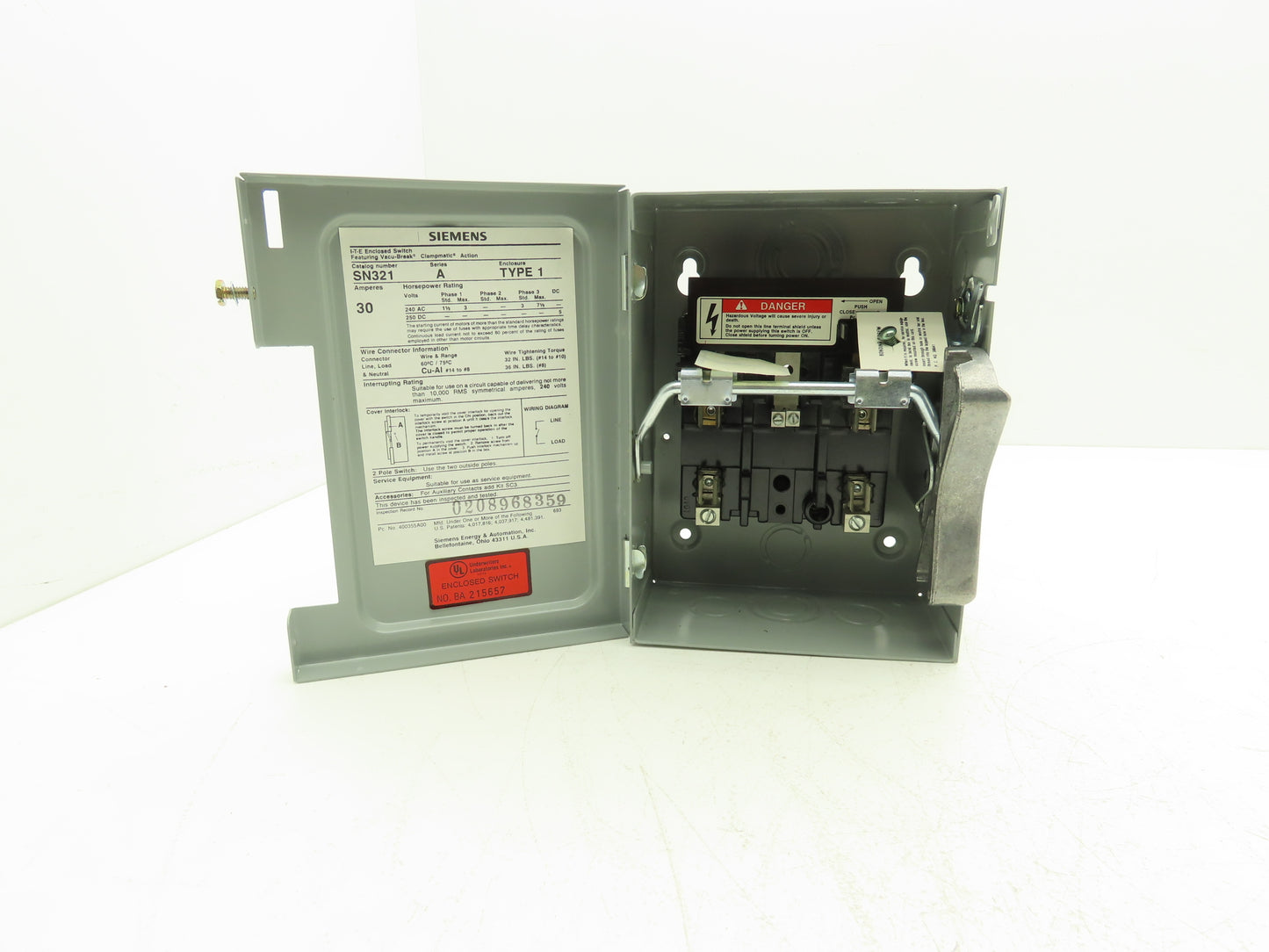 Siemens SN321 30A Fusible Heavy Duty Disconnect 240VAC 2 Pole Type 1 Series A