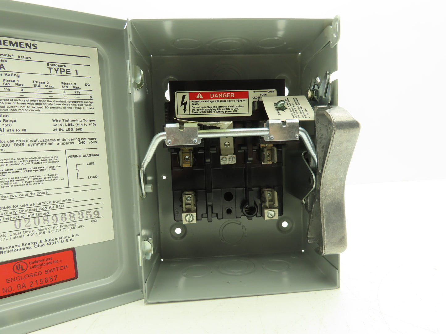 Siemens SN321 30A Fusible Heavy Duty Disconnect 240VAC 2 Pole Type 1 Series A