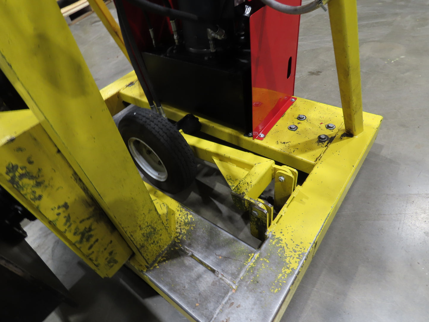 PWI 4K72R Mobile Frame Chassis Rotator RV Trailer Hydraulic 230/480V 3Ph 4000lbs