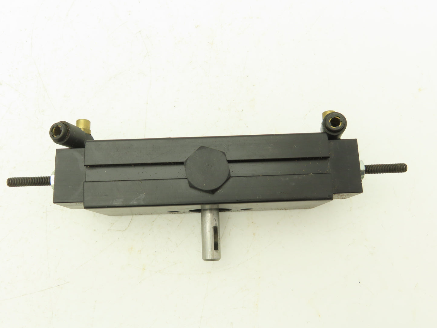 Parker XR077-090FT-RB23-A Pneumatic Rotary Actuator 3/8" Shaft 90Deg Rotation