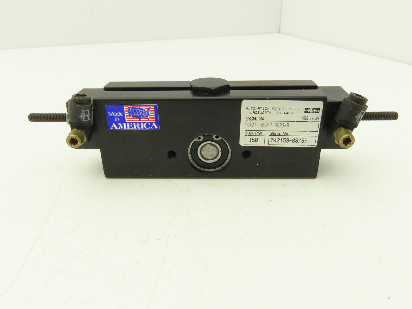 Parker XR077-090FT-RB23-A Pneumatic Rotary Actuator 3/8" Shaft 90Deg Rotation