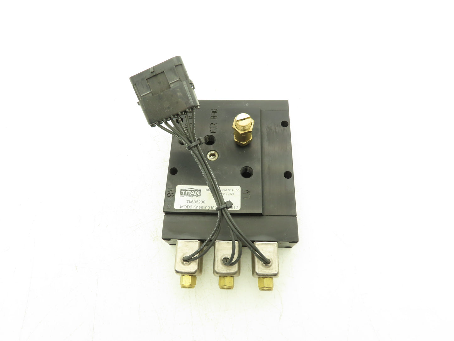 Titan Pneumatic 3-Station Kneeling Module Solenoid Valve Manifold 28VDC 1/4"NPT