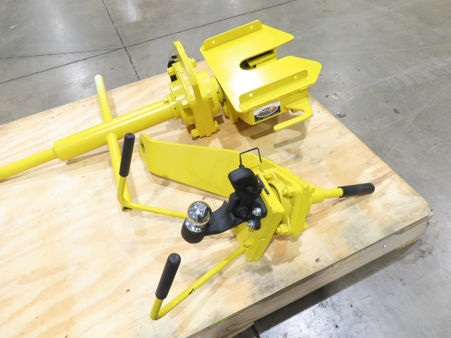 PWI 4K72R Mobile Frame Chassis Rotator RV Trailer Hydraulic 230/480V 3Ph 4000lbs