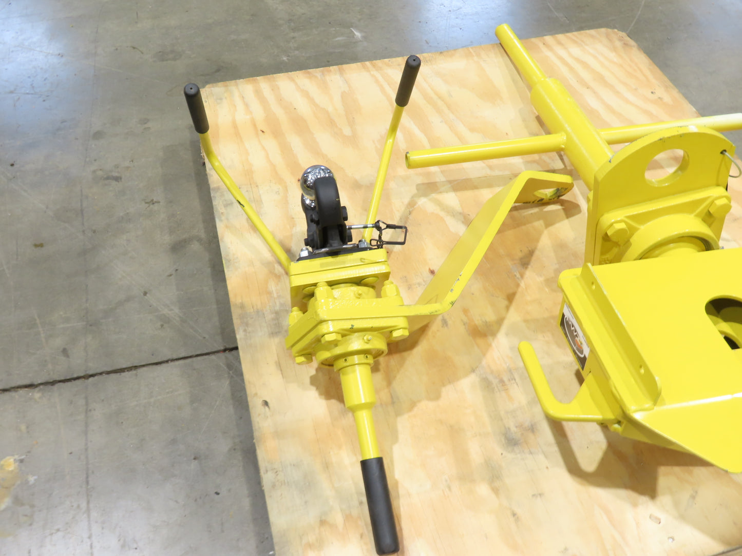 PWI 4K72R Mobile Frame Chassis Rotator RV Trailer Hydraulic 230/480V 3Ph 4000lbs