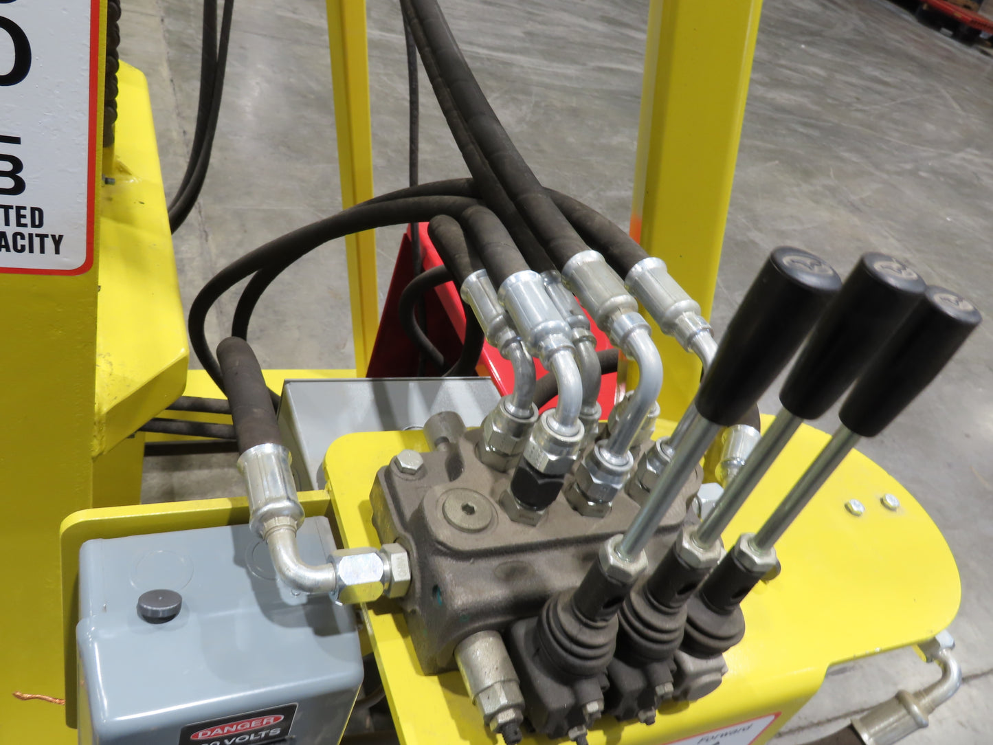 PWI 4K72R Mobile Frame Chassis Rotator RV Trailer Hydraulic 230/480V 3Ph 4000lbs