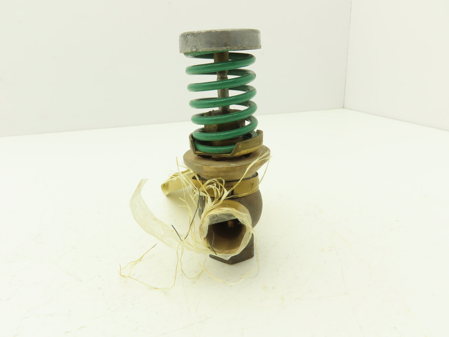 Johnson Controls V-3752-6007 1/2" Steam Union Angle Valve 3-6 PSI