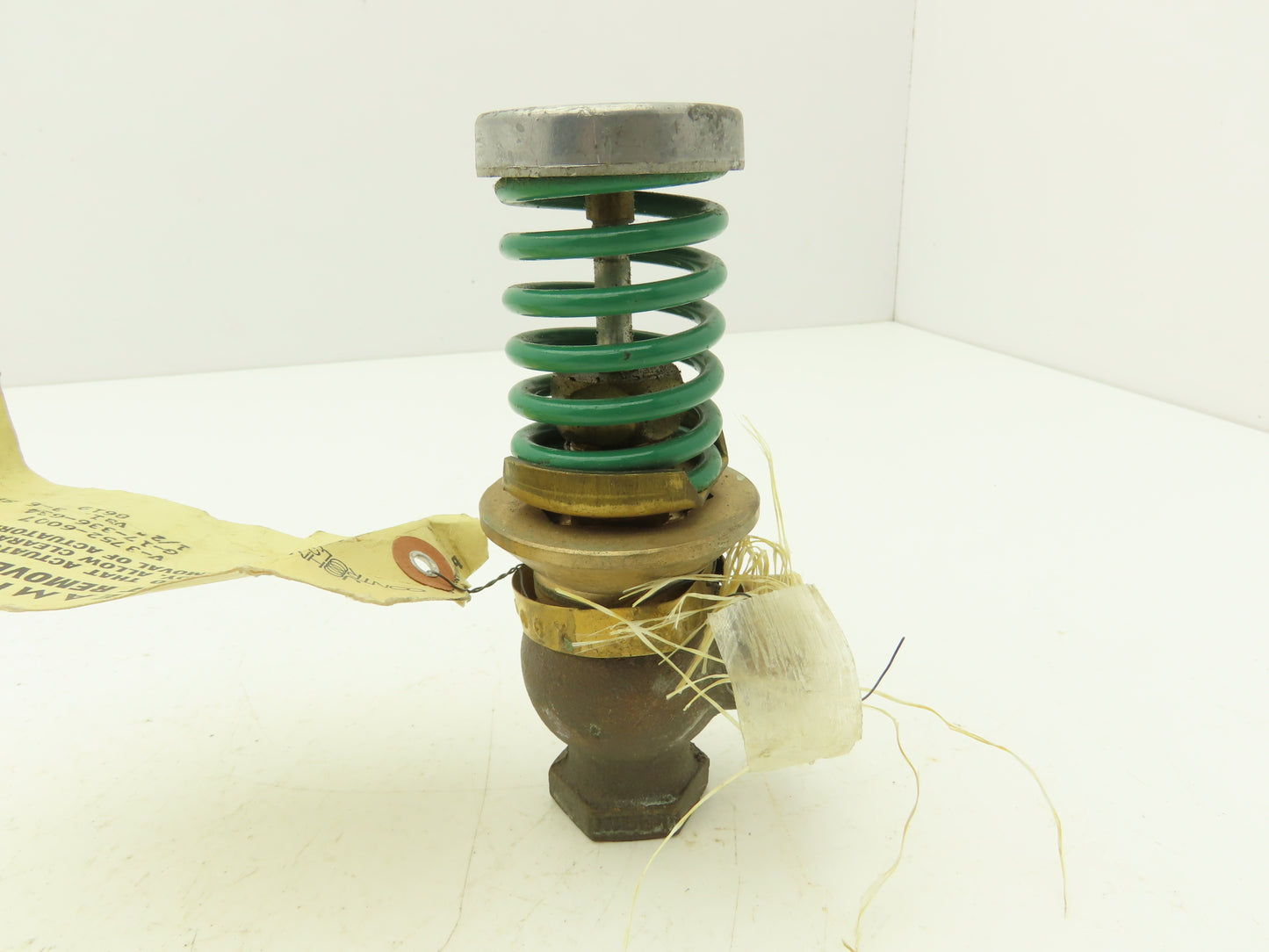 Johnson Controls V-3752-6007 1/2" Steam Union Angle Valve 3-6 PSI