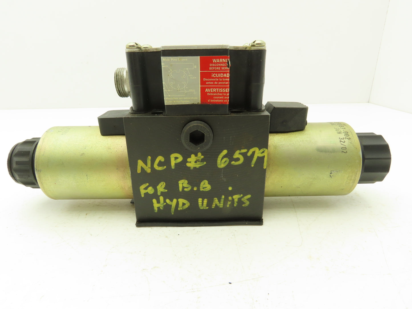 Parker D3W4CNYCS456 30 Hydraulic Directional Control Solenoid Valve 120VAC .30A