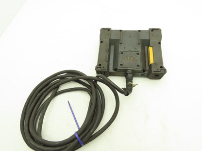 Idec HG2R-SS62BH-MK1260 Robot Teach Pendant Display With E-Stop & Cord *Photos