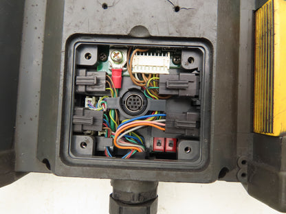 Idec HG2R-SS62BH-MK1260 Robot Teach Pendant Display With E-Stop & Cord *Photos