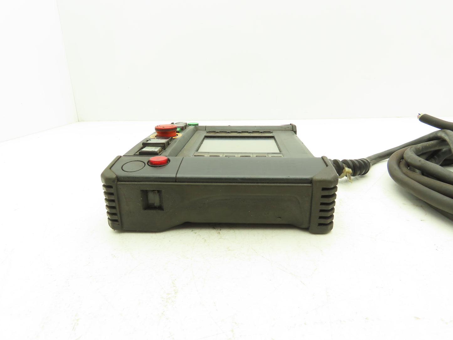 Idec HG2R-SS62BH-MK1260 Robot Teach Pendant Display With E-Stop & Cord *Photos