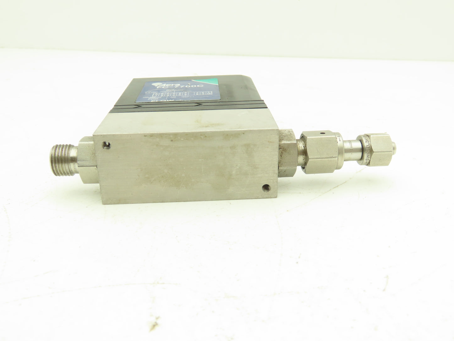 Aera FC-7700C Mass Flow Controller 20 SCCM Stainless Steel Gas FC7700C