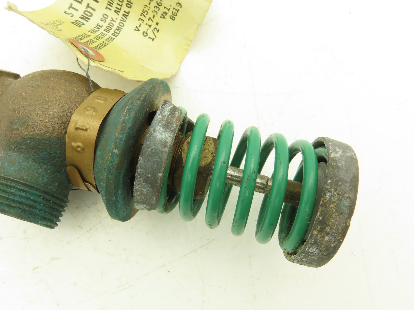 Johnson Controls V-3752-6007 1/2" Steam Union Angle Valve 3-6 PSI