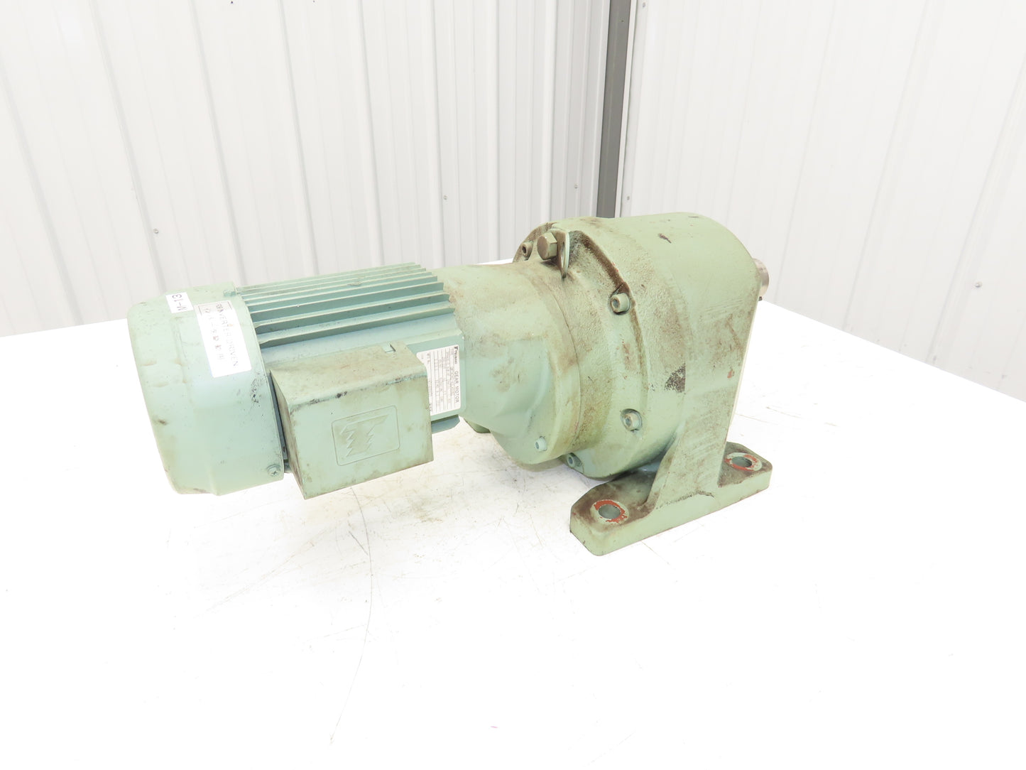 Tsubaki GMTA040-42L450BZ Inline Gear Motor 450:1 Ratio 4rpm .4kw 220V 3PH
