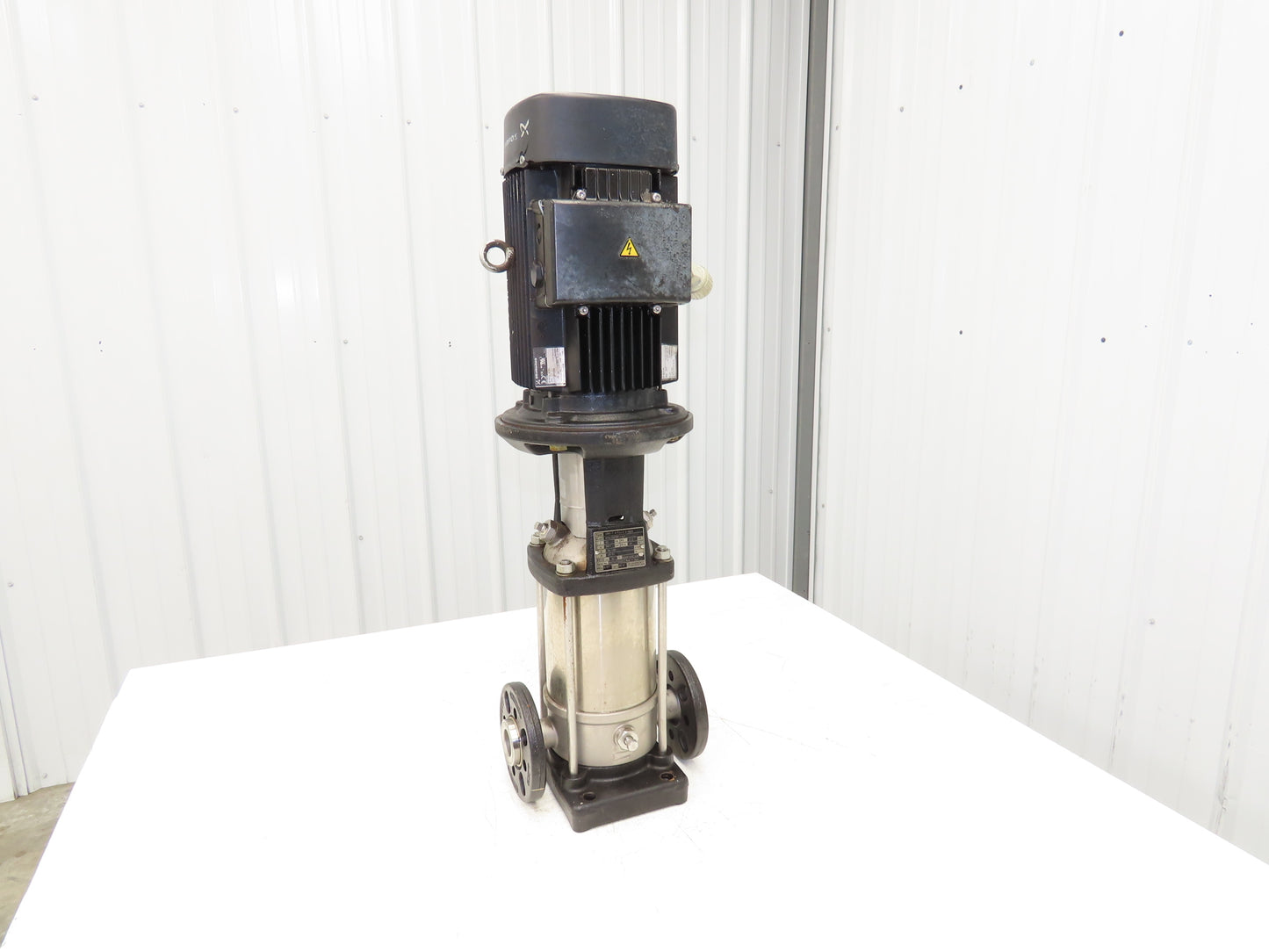 Grundfos CRN5-7 A-FGJ-G-V-HQQV Inline Centrifugal Pump 1-1/4" Flanged 230/460V