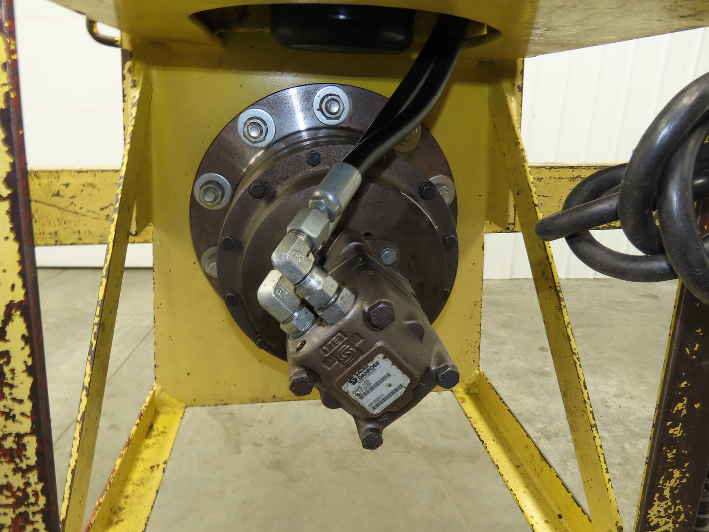 Hoosier Crane Frame Chassis Rotator RV Trailer Hydraulic 230/480V 3Ph 2000lbs