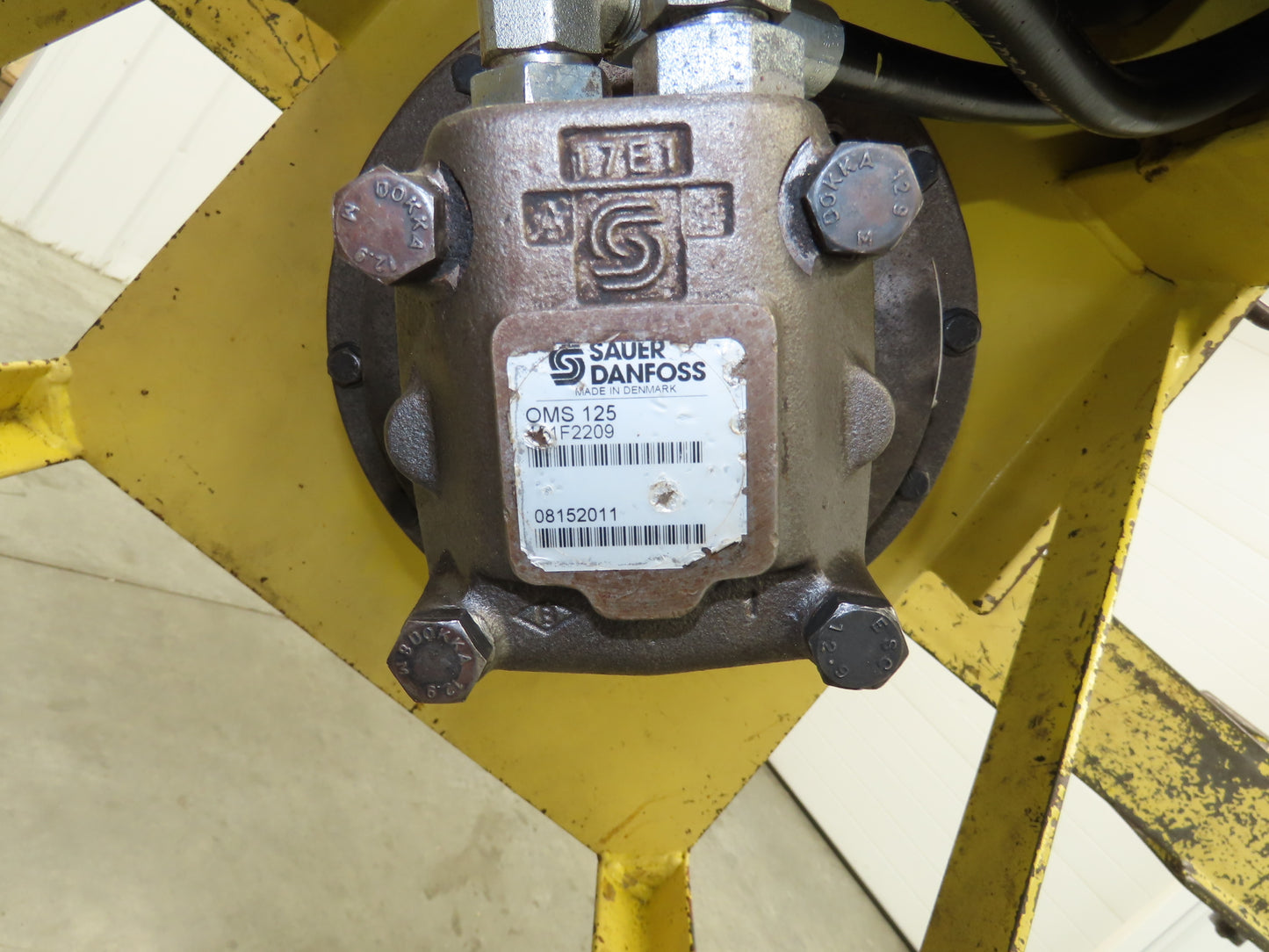 Hoosier Crane Frame Chassis Rotator RV Trailer Hydraulic 230/480V 3Ph 2000lbs