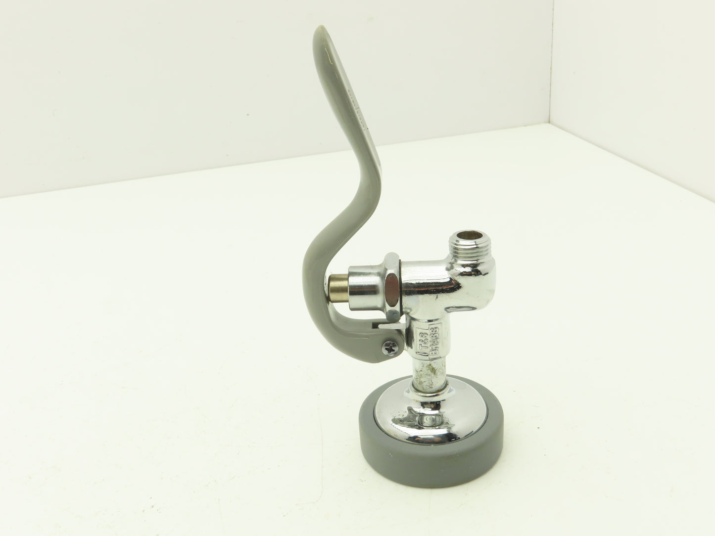 T&S B-107 Spray Valve W Grey Rubber Bumper DOE Spray Face 1.15 GPM @60PSI