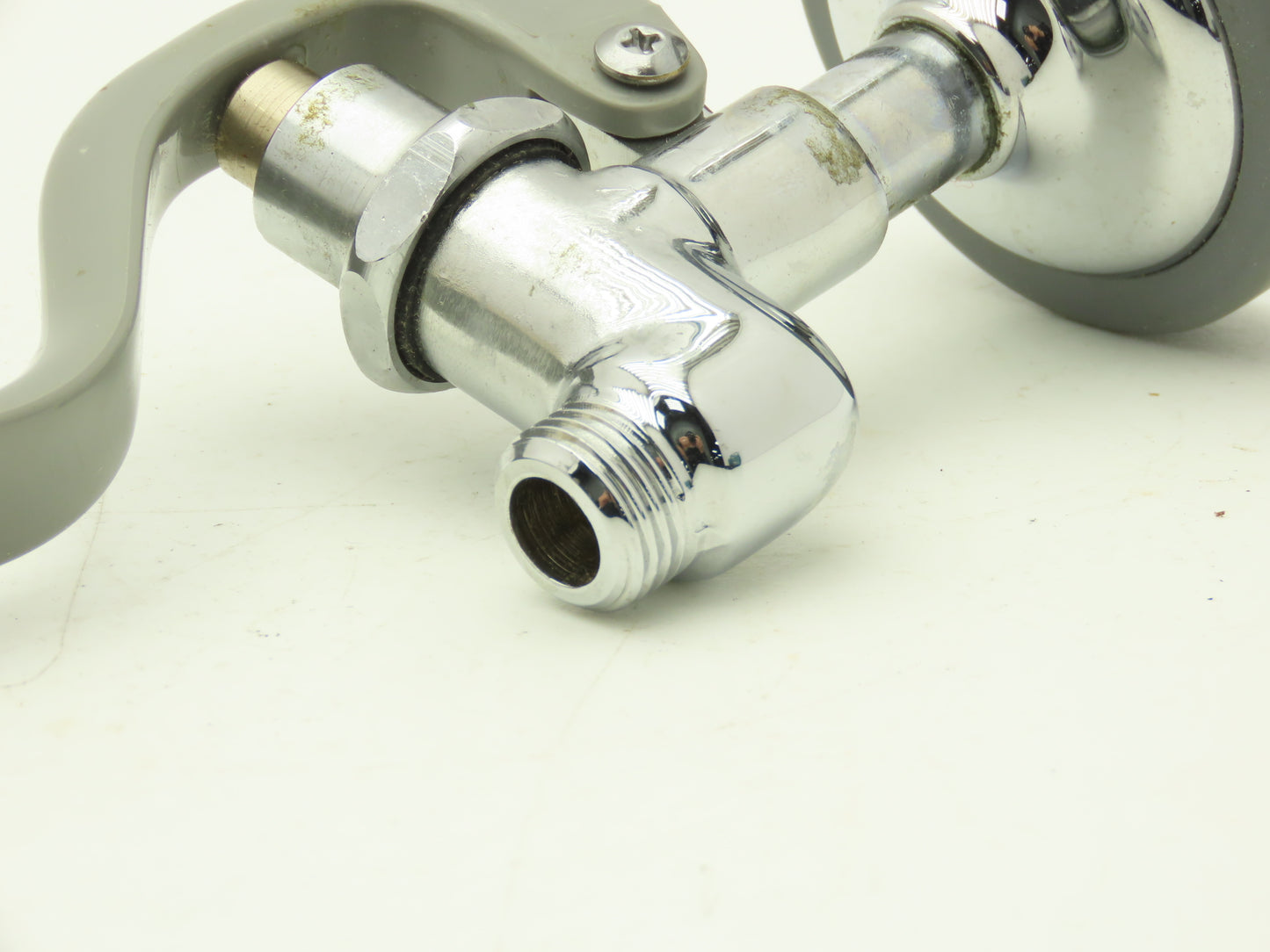 T&S B-107 Spray Valve W Grey Rubber Bumper DOE Spray Face 1.15 GPM @60PSI