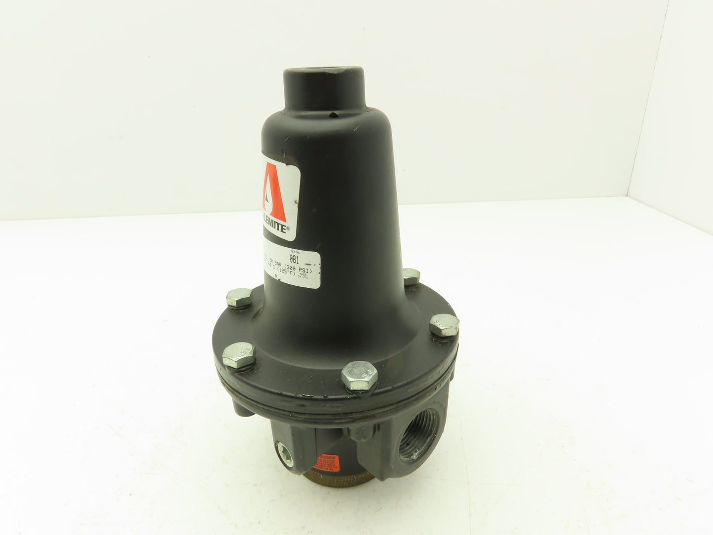 Alemite 7612 Air Pressure Regulator 3/4" NPTF 300PSI Missing T-Handle Control