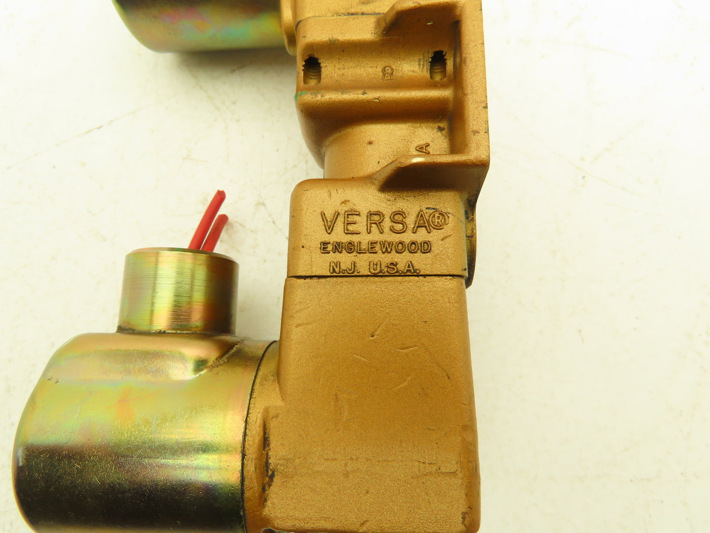 Versa VGG-3331-CA-U-15-A120 Pneumatic Double Solenoid Valve 3-Way 120V