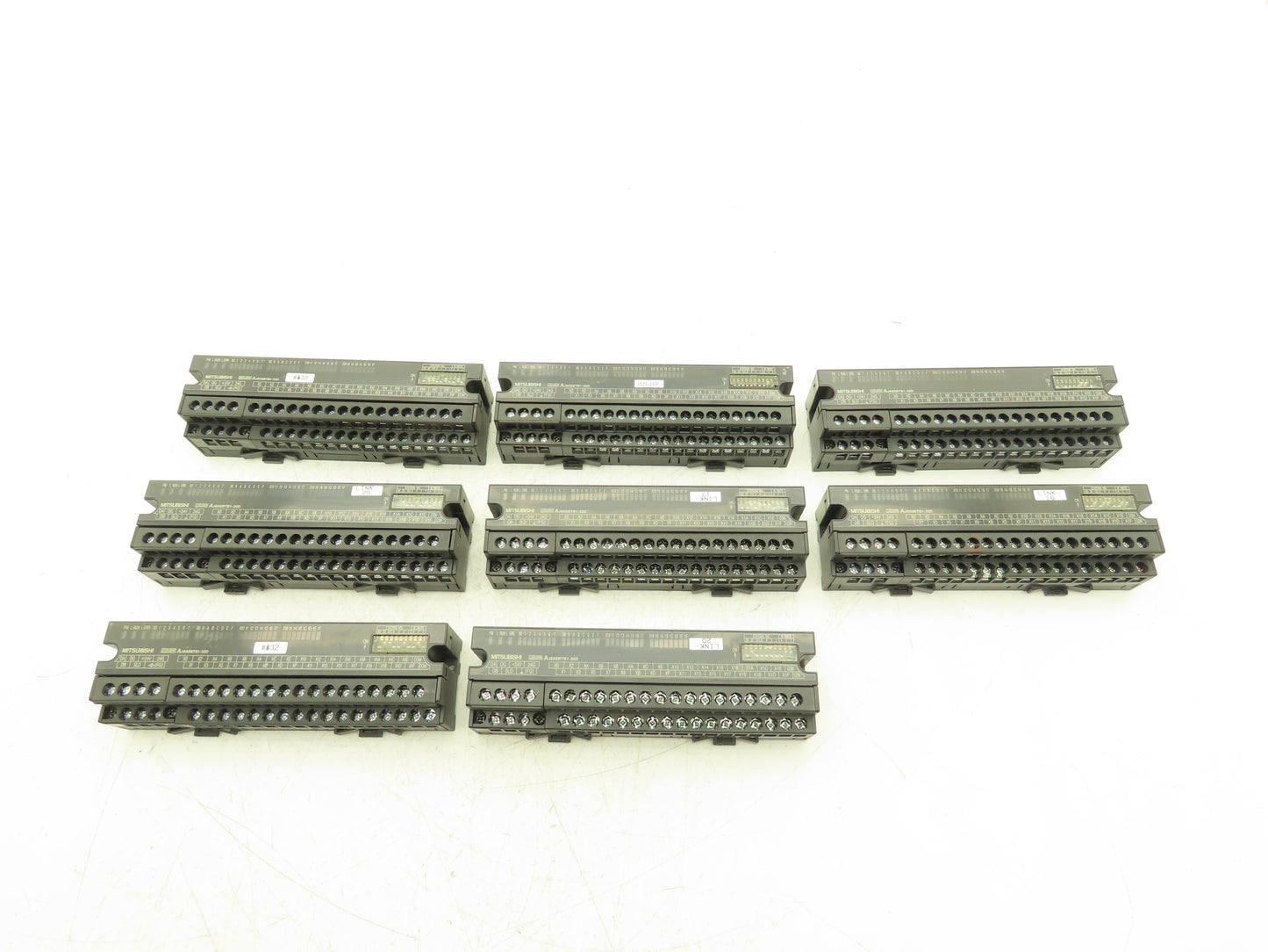Mitsubishi Aj65SBTB1-32D Remote Digital Input 32 Point 24VDC MELSEC-A Lot of 8