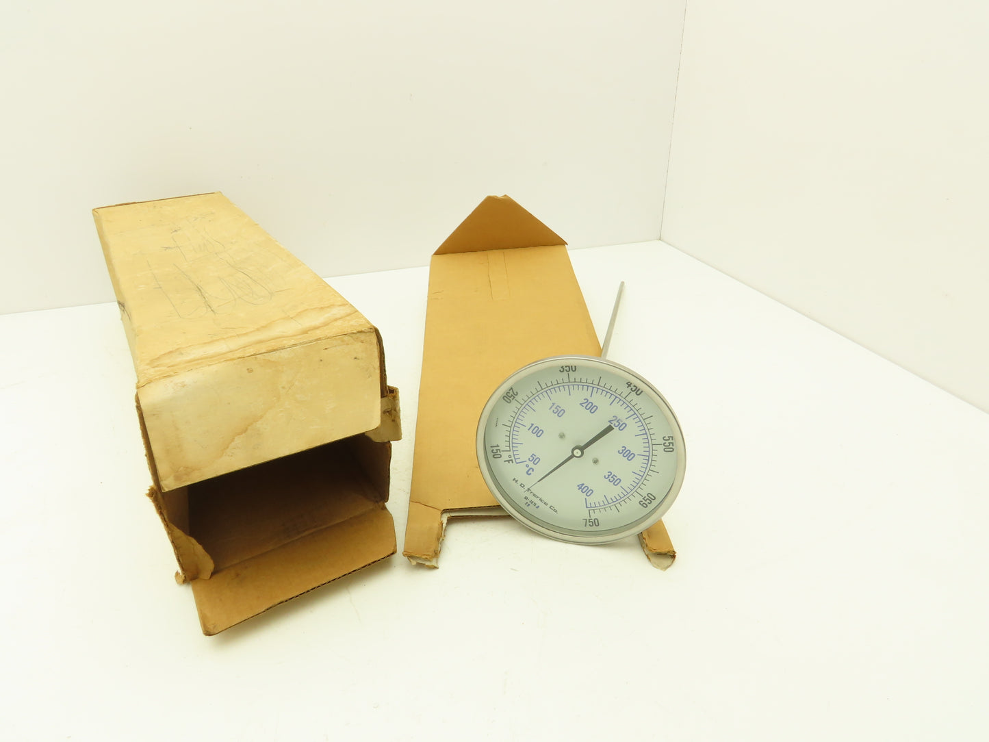 Trerice Boiler Temp Thermometer Gauge 5"Dial 18"Stem 150-750°F Bi-Metal 1/2"NPT