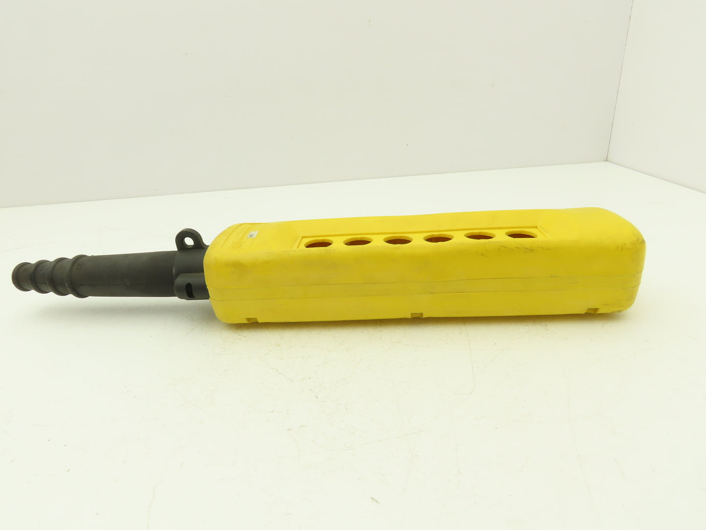 Telemecanique XAC-A06  6-Station Pushbutton Control Pendant Enclosure Empty 500V