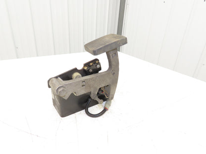Yale Forklift Throttle Accelerator Pedal Bracket & Potentiometer Off ERC100HHN