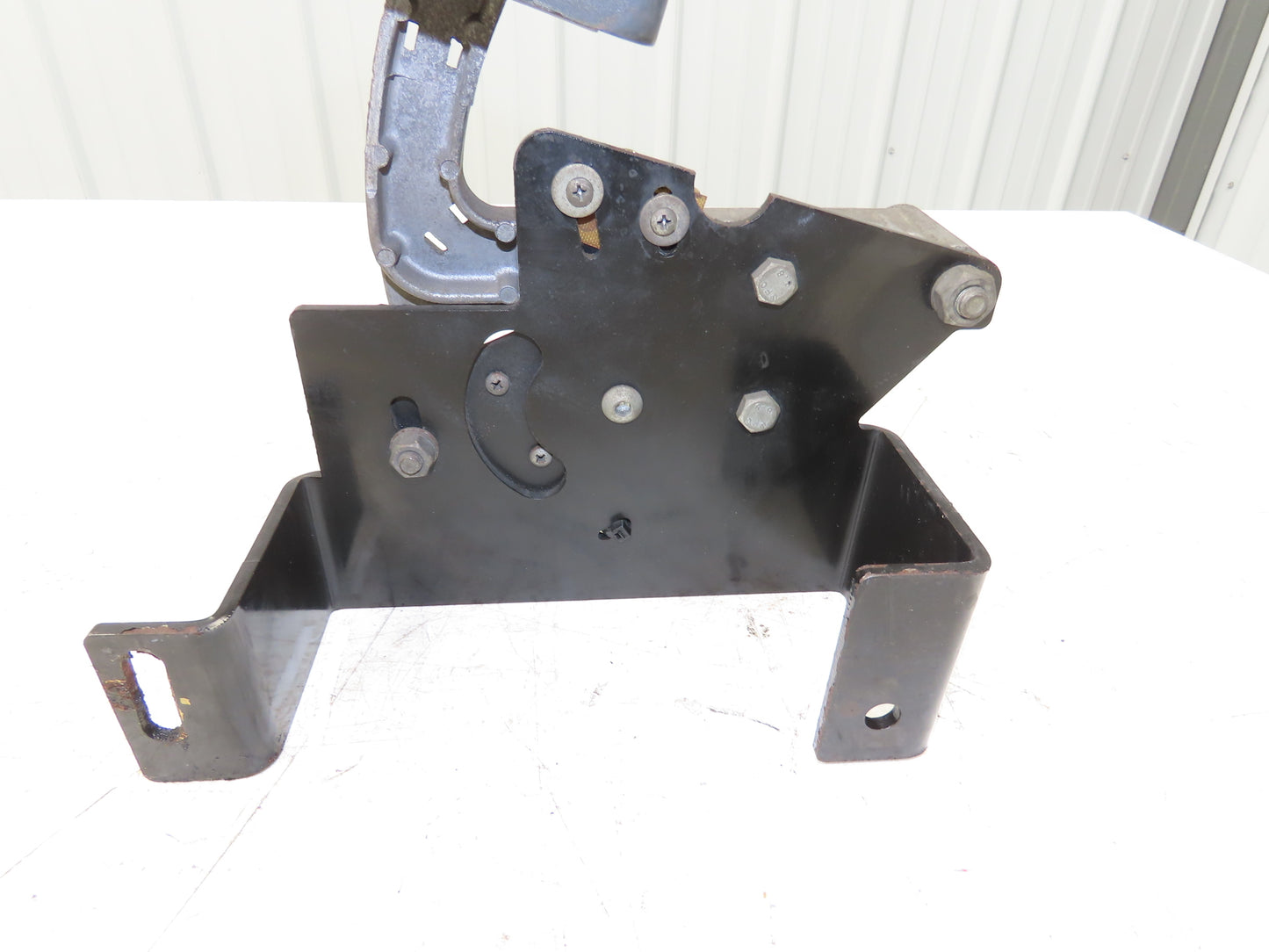 Yale Forklift Throttle Accelerator Pedal Bracket & Potentiometer Off ERC100HHN