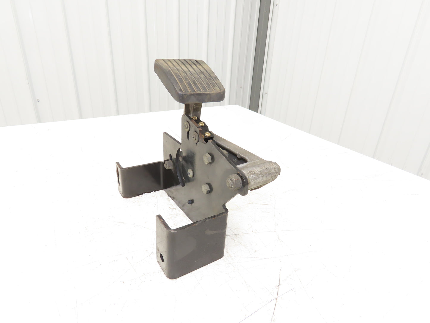 Yale Forklift Throttle Accelerator Pedal Bracket & Potentiometer Off ERC100HHN