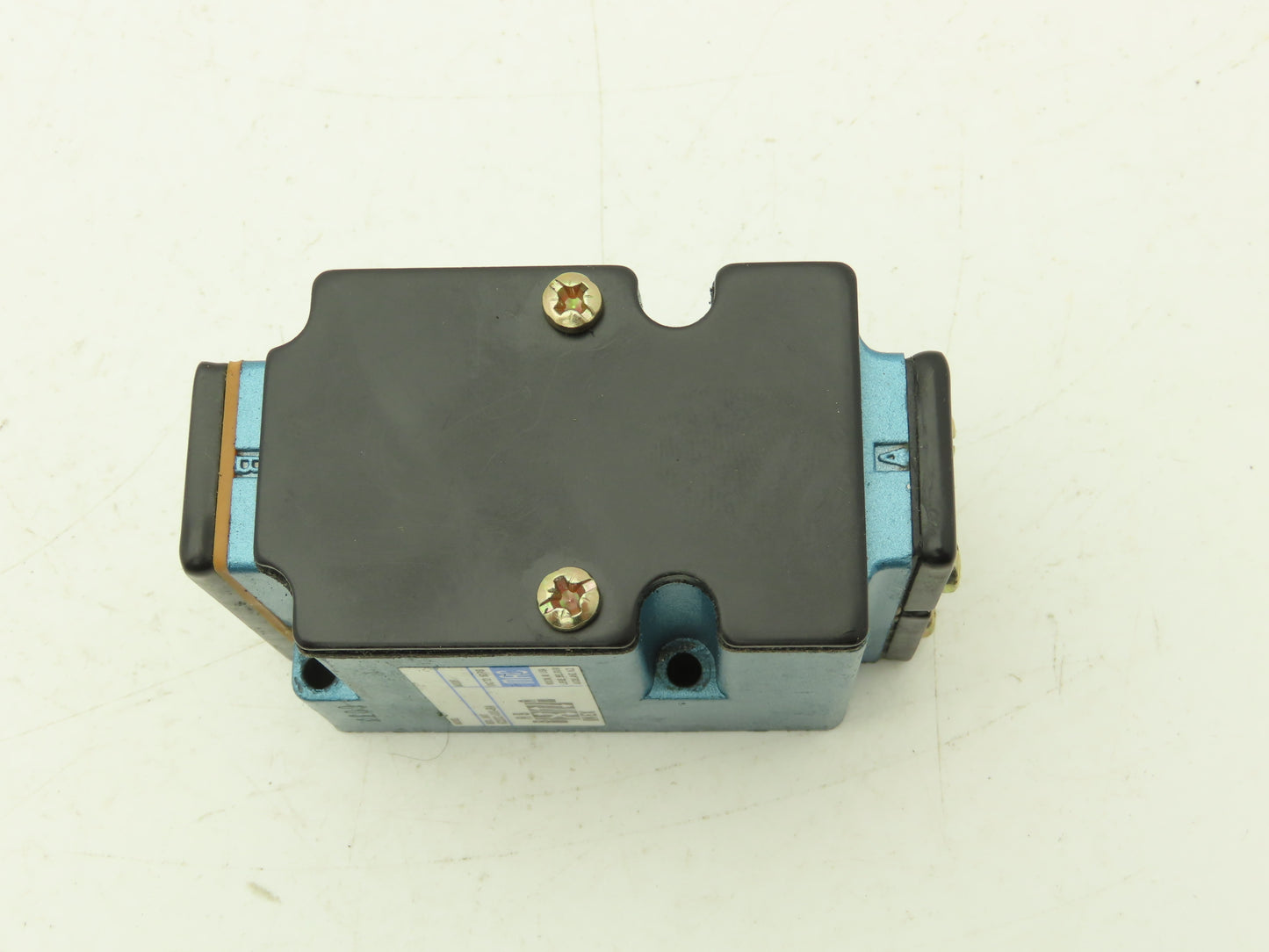 Mac 6222C-000-RA Pneumatic 4-Way Air Valve