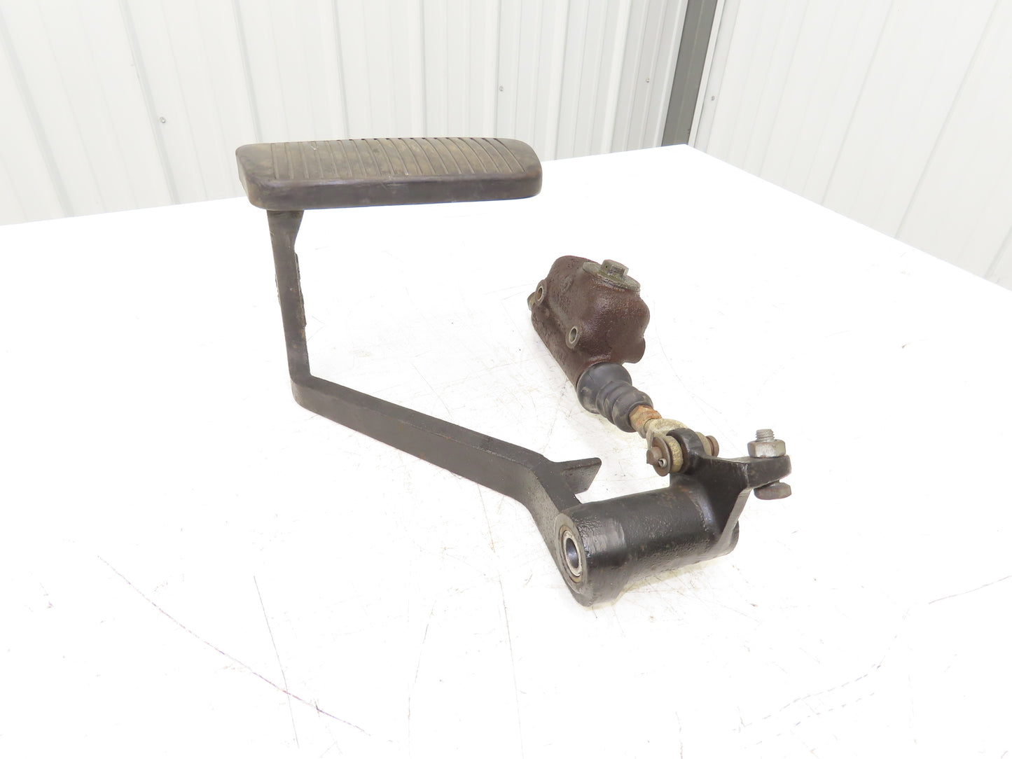 Yale Forklift Brake Pedal Master Cylinder Assembly Off ERC100HHN48TV096
