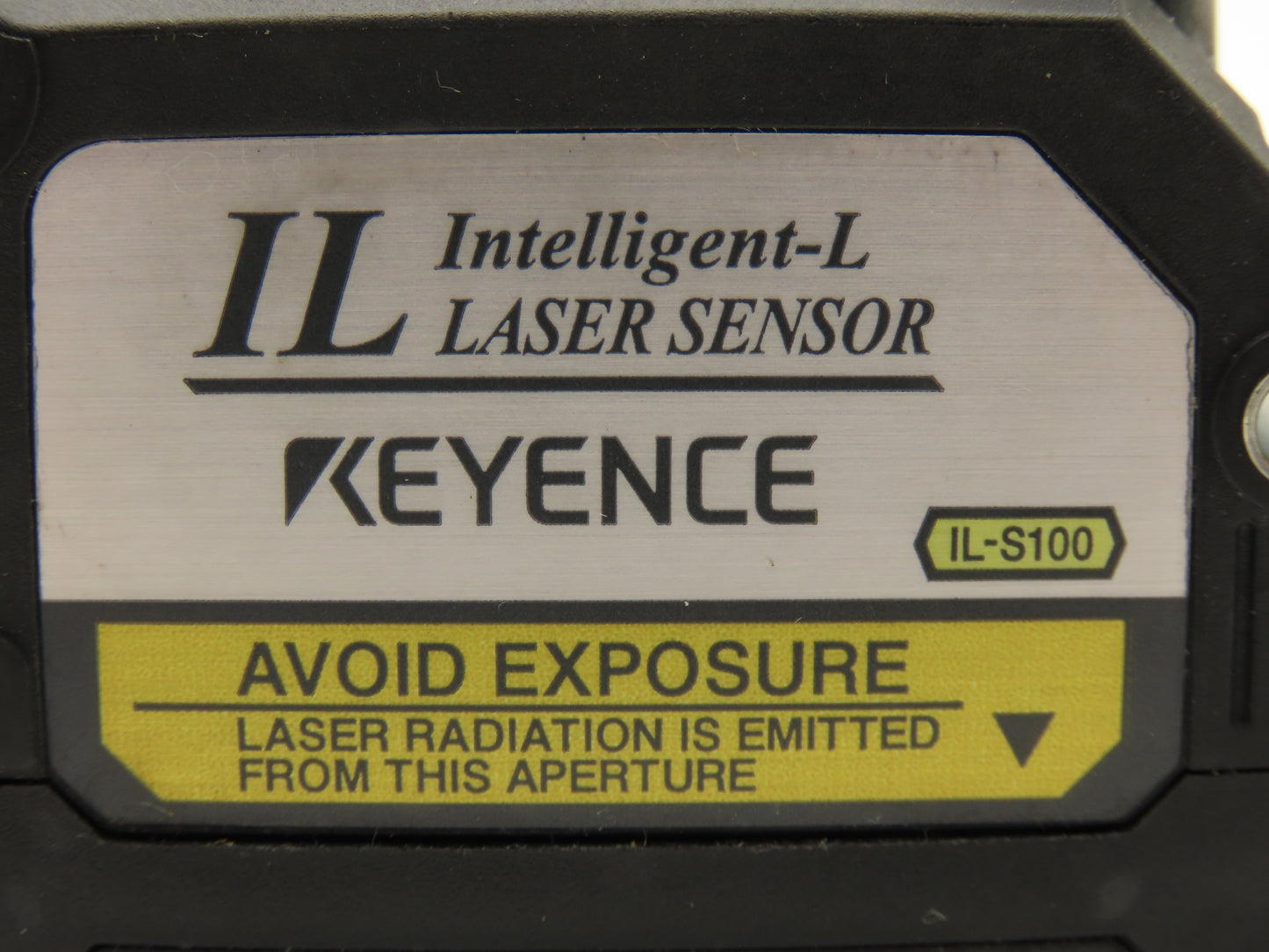 Keyence IL-S100 CMOS Multi-Function Analog Laser Sensor 75 to 130 mm Range