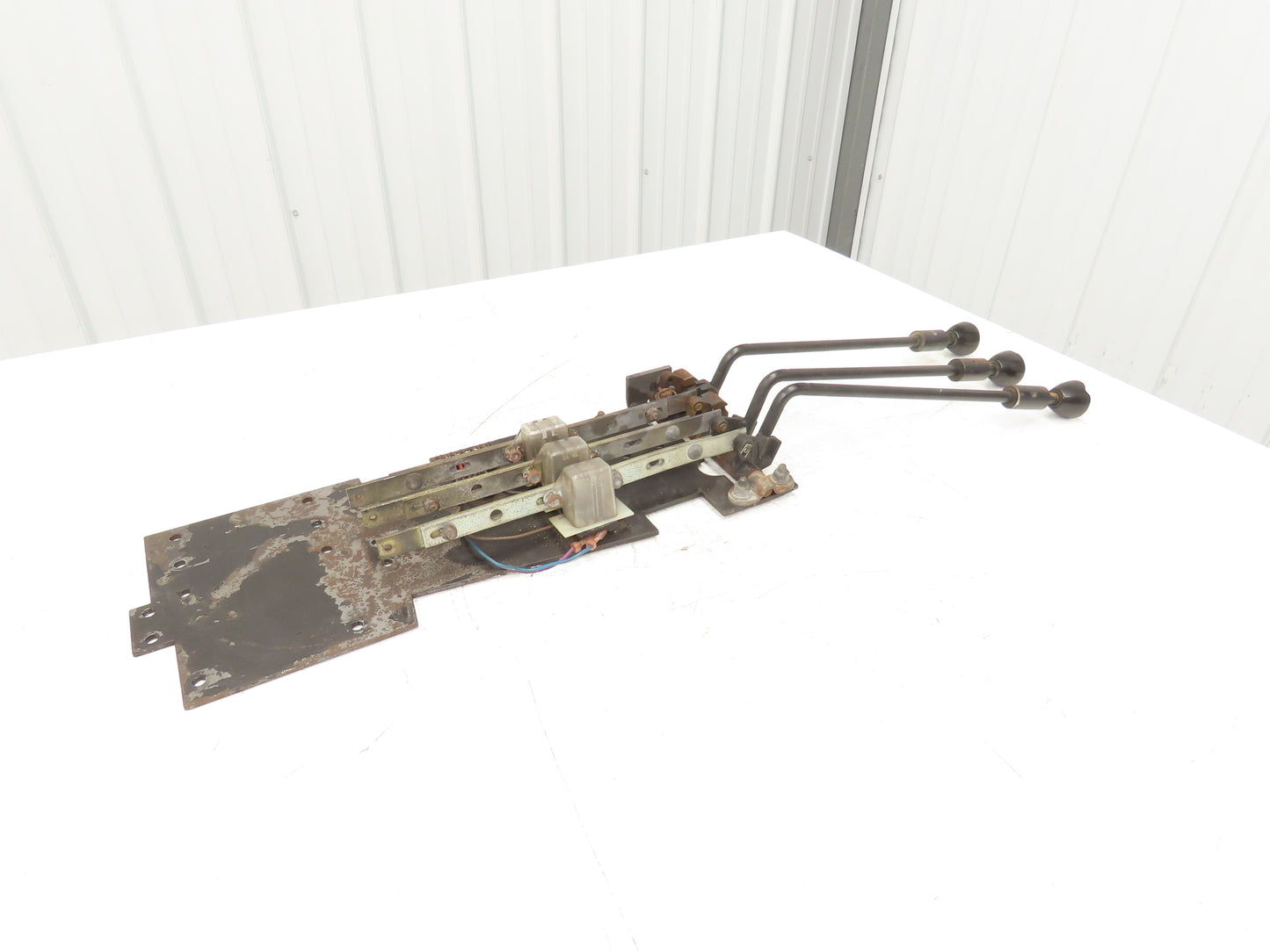 Yale Forklift Three Lever Control With Lift Tilt Shift Off ERC100HHN48TV096