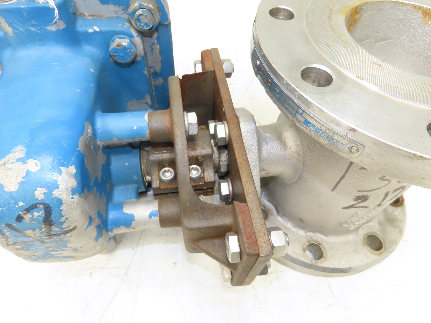 Jamesbury 4" 5150 31 3600TT 316SS Flanged Ball Valve & Pneumatic Actuator ST400B