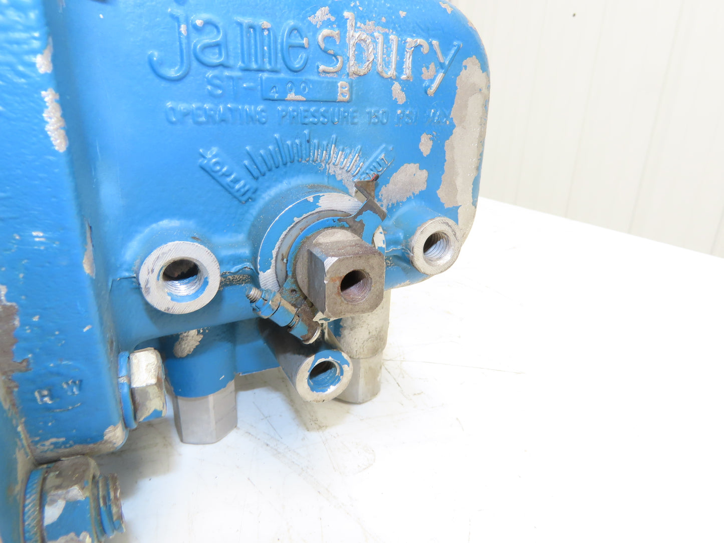 Jamesbury 4" 5150 31 3600TT 316SS Flanged Ball Valve & Pneumatic Actuator ST400B